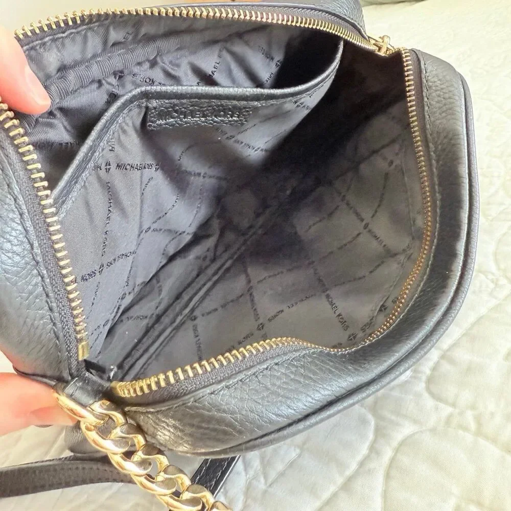 Michael Kors Fulton Pebbled Leather Bag in Black